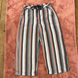 SOLD: AEO Striped Cropped Pants 2 Short